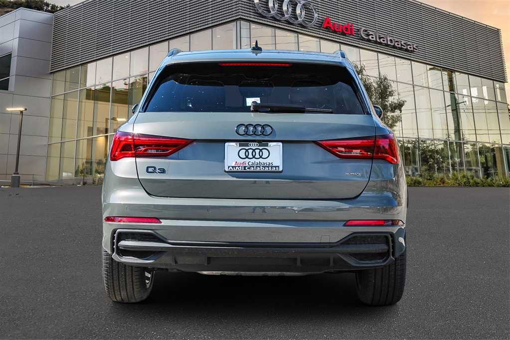 Thumbnail: 2025 Audi Q3 - 5