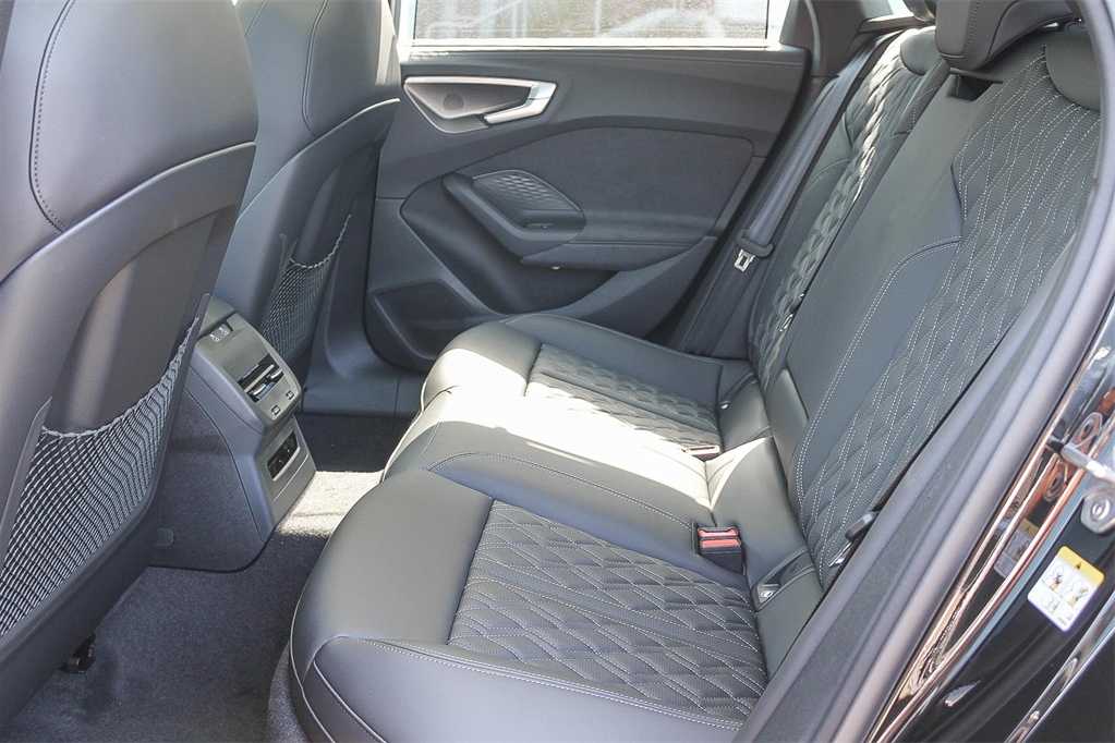 Thumbnail: 2025 Audi S5 - 21