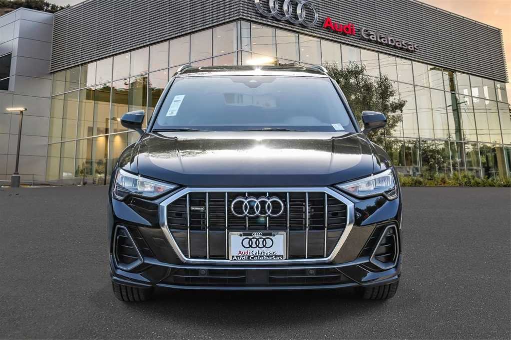 Thumbnail: 2022 Audi Q3 - 6