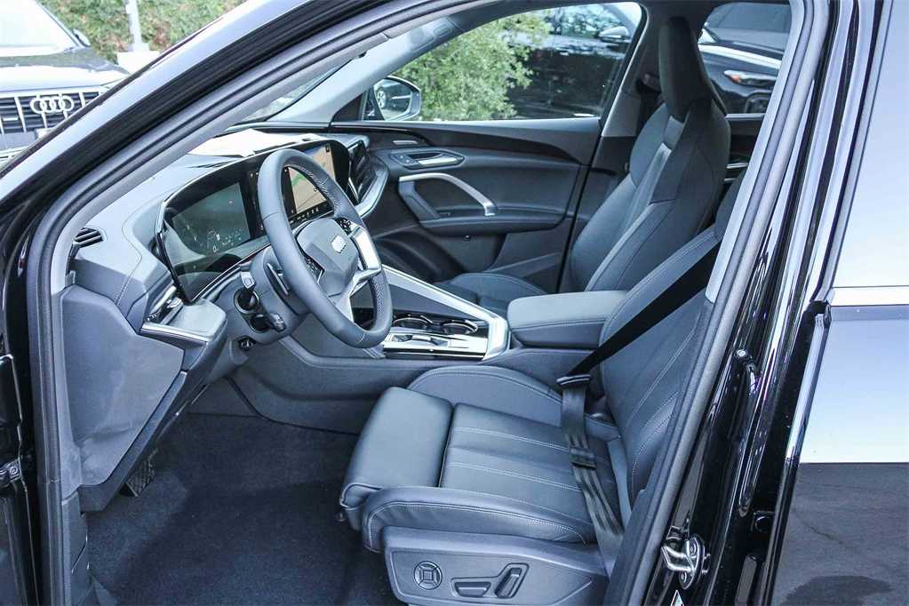 Thumbnail: 2025 Audi Q5 - 19