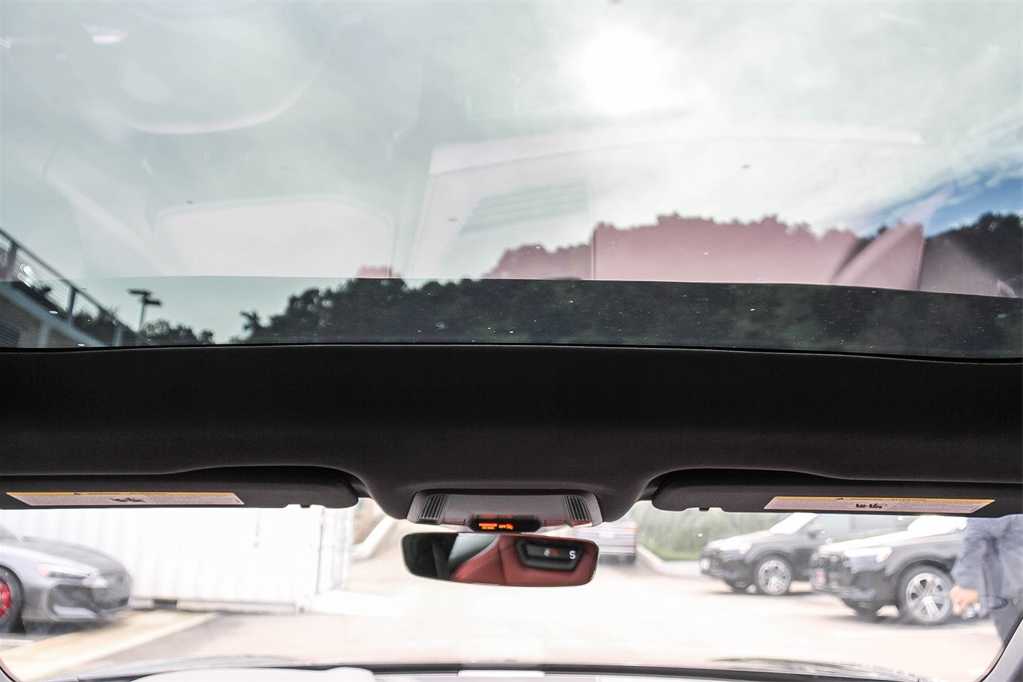 Thumbnail: 2026 Audi e-tron GT - 16