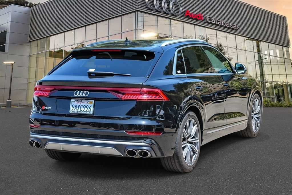 Thumbnail: 2022 Audi SQ8 - 4