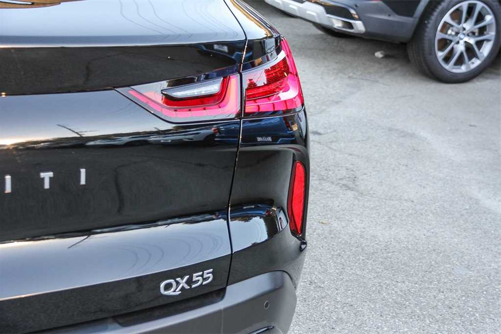 Thumbnail: 2022 INFINITI QX55 - 11