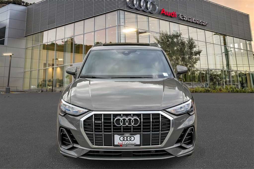 Thumbnail: 2021 Audi Q3 - 6