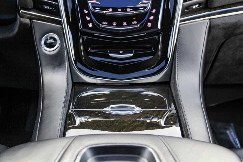 Thumbnail: 2017 Cadillac Escalade - 14