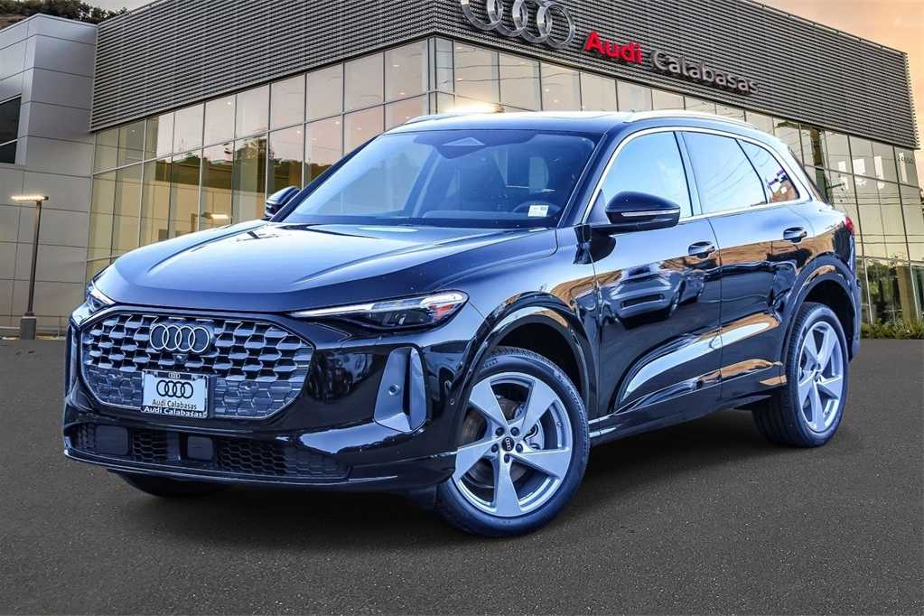 Thumbnail: 2025 Audi Q5 - 1