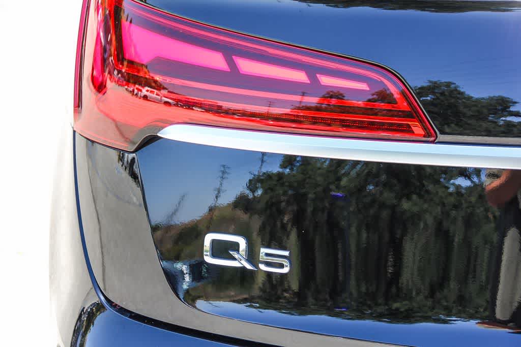 Thumbnail: 2023 Audi Q5 - 11
