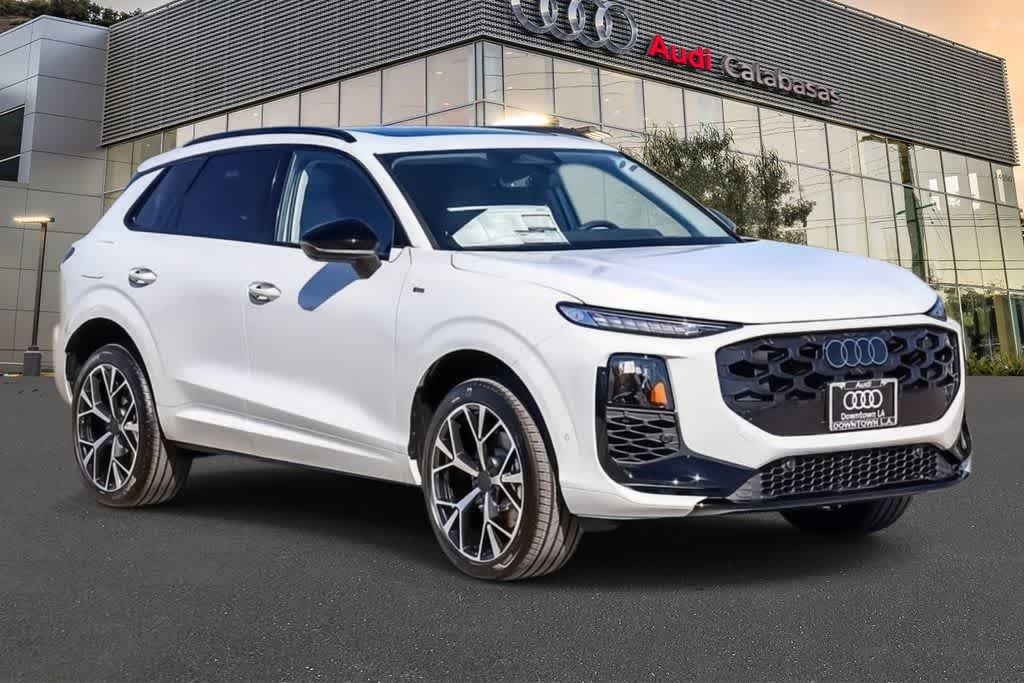 Thumbnail: 2026 Audi Q3 - 3