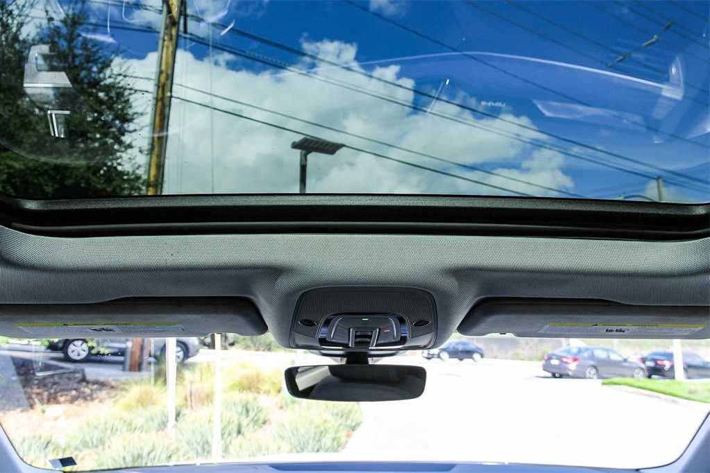 Thumbnail: 2022 Audi e-tron - 12