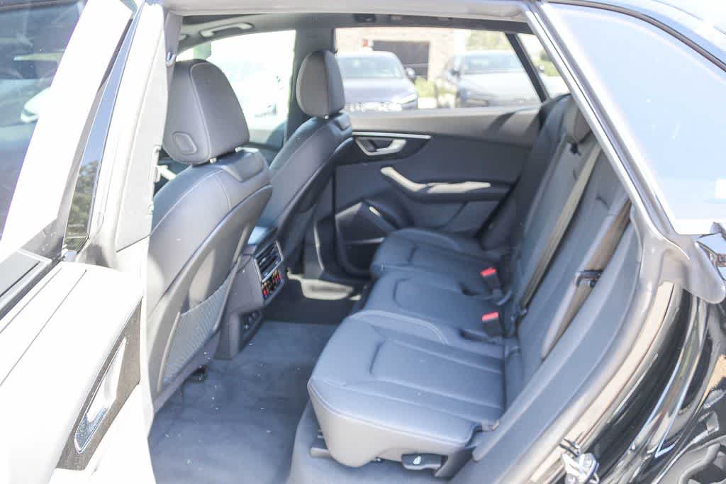 Thumbnail: 2026 Audi Q8 - 17