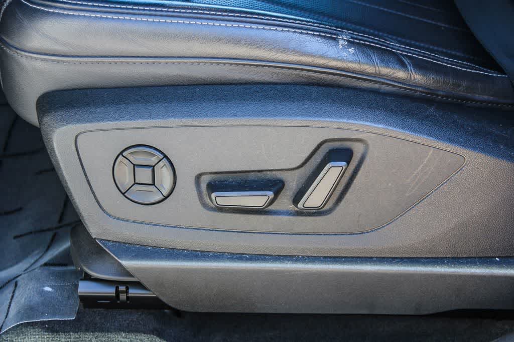 Thumbnail: 2023 Audi e-tron - 21