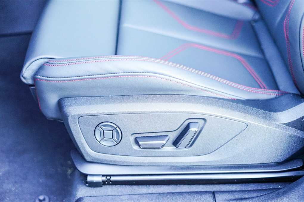 Thumbnail: 2025 Audi Q3 - 20