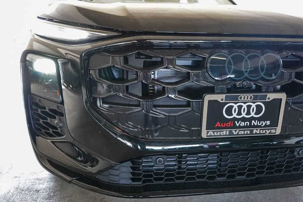 Thumbnail: 2026 Audi Q3 - 11