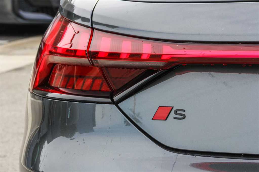 Thumbnail: 2026 Audi e-tron GT - 11