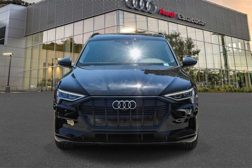 Thumbnail: 2022 Audi e-tron - 2