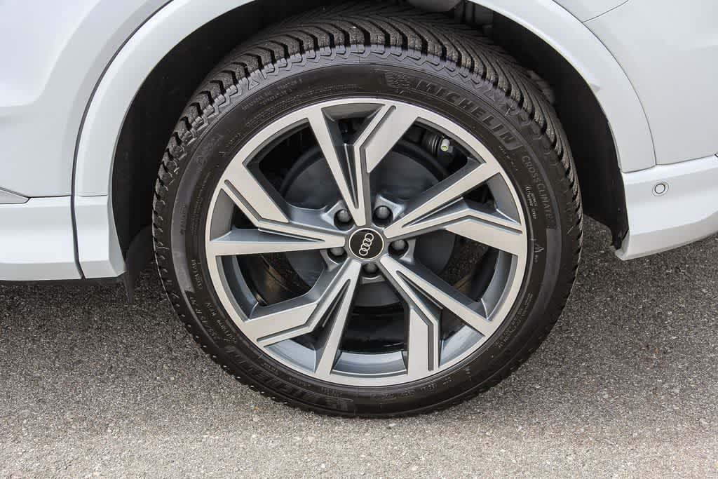 Thumbnail: 2023 Audi Q4 e-tron - 8