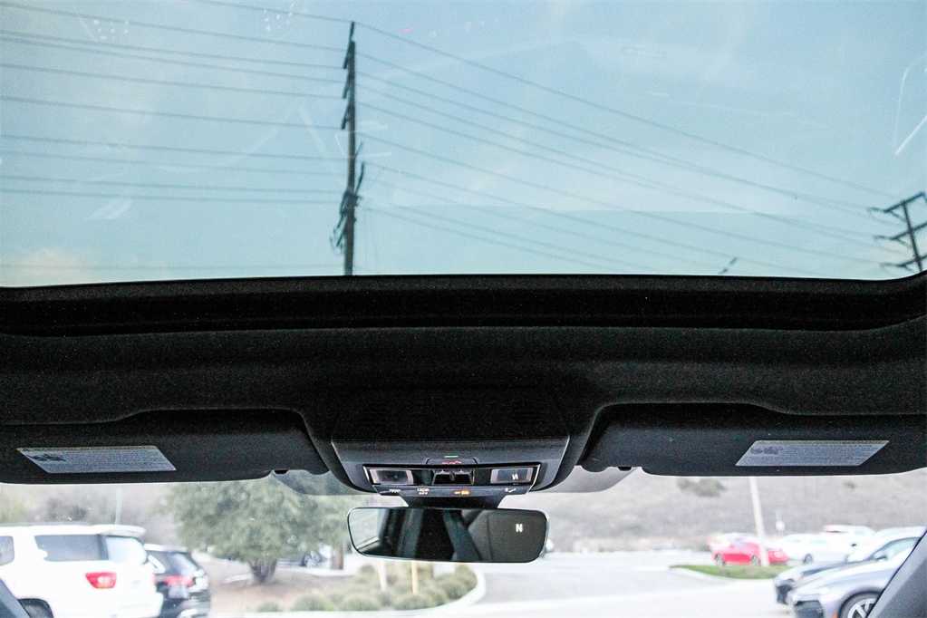 Thumbnail: 2023 Audi Q4 e-tron - 12