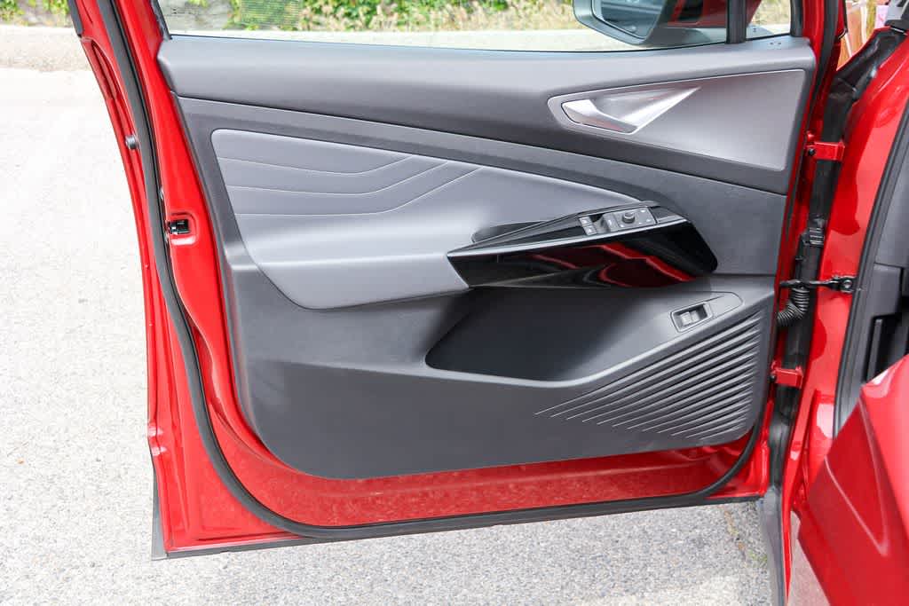 Thumbnail: 2023 Volkswagen ID.4 - 18