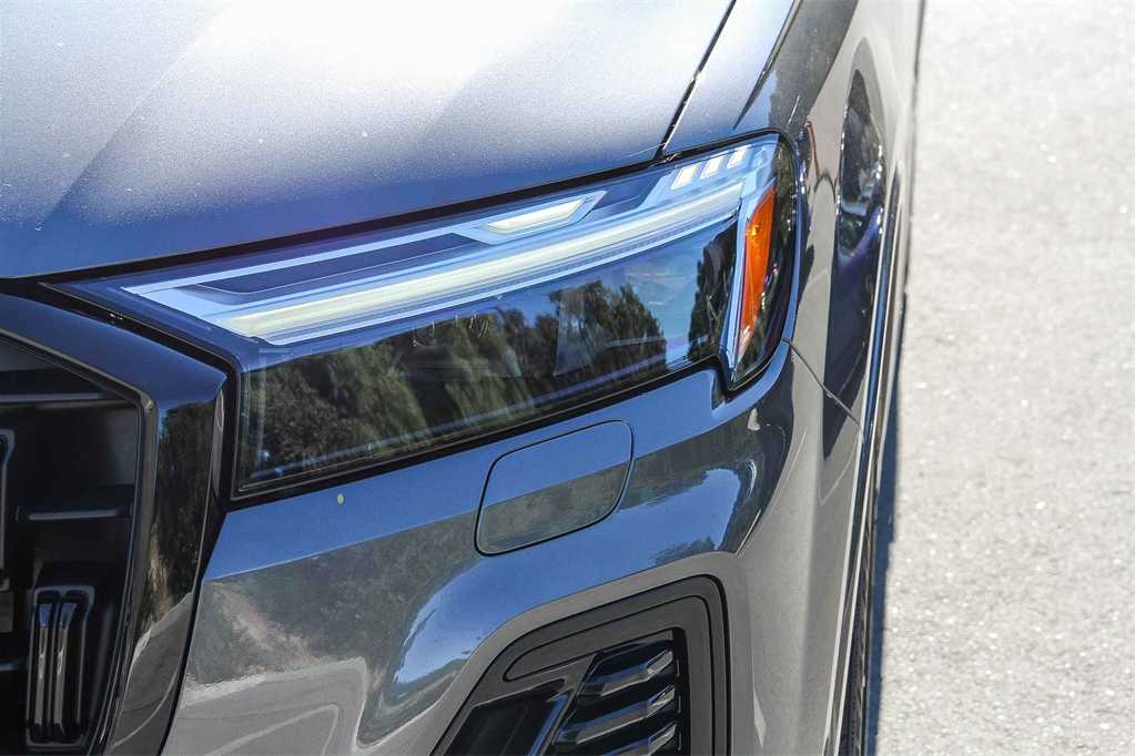 Thumbnail: 2025 Audi Q7 - 7