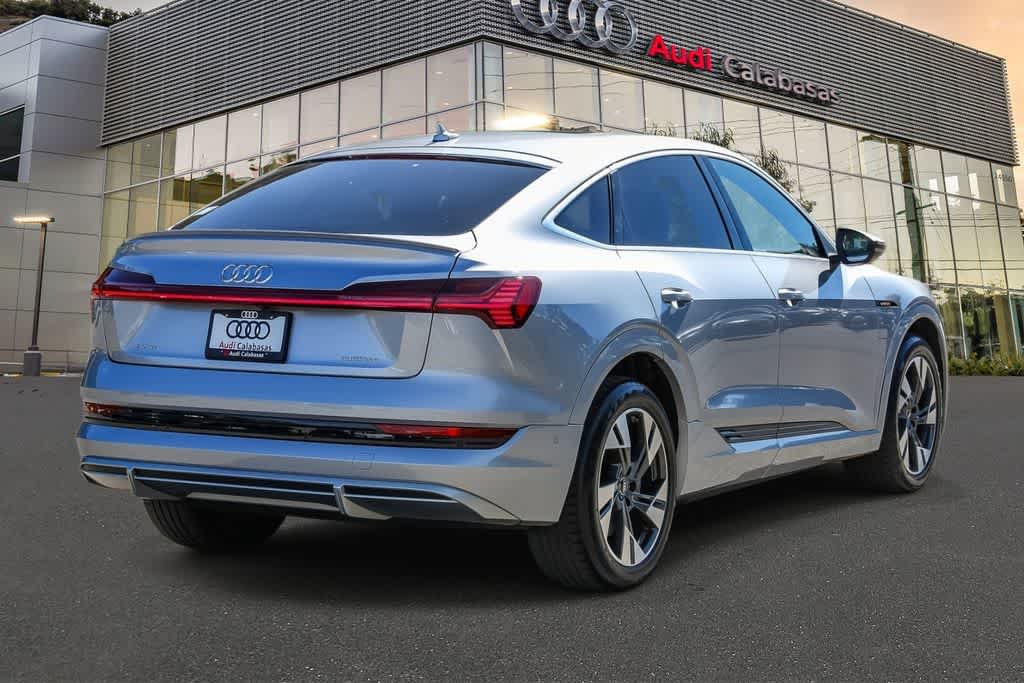 Thumbnail: 2023 Audi e-tron S - 4