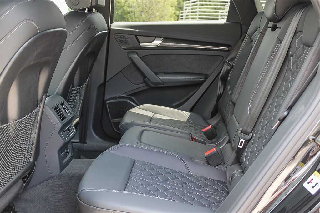 Thumbnail: 2024 Audi SQ5 - 21