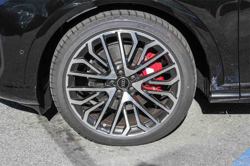 Thumbnail: 2025 Audi SQ5 - 9