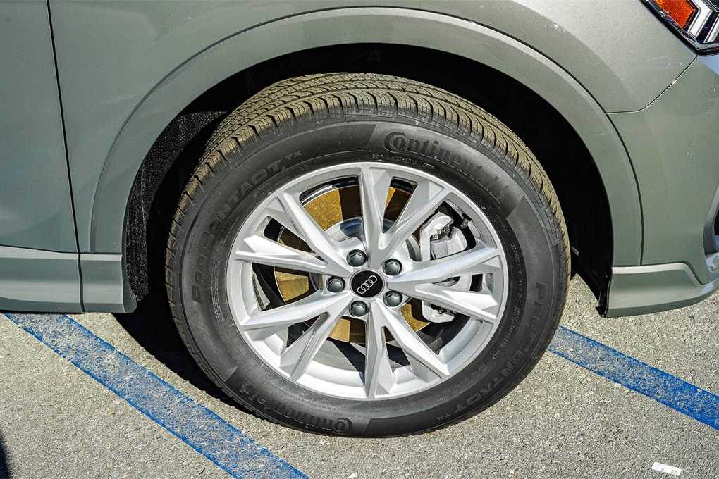 Thumbnail: 2025 Audi Q3 - 7