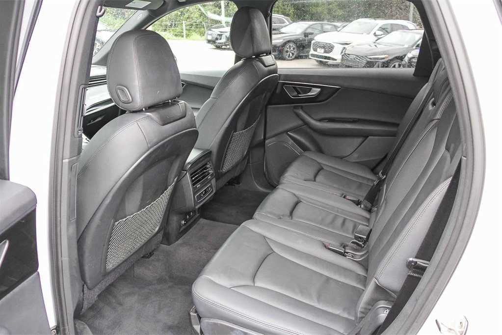 Thumbnail: 2023 Audi Q7 - 17