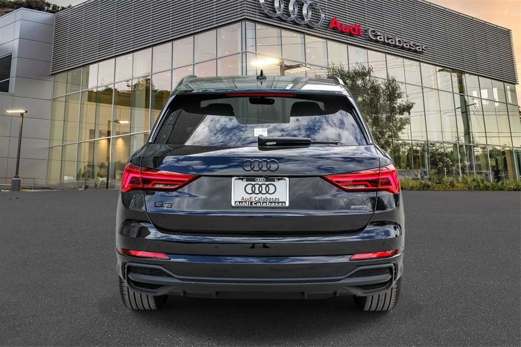 Thumbnail: 2025 Audi Q3 - 3