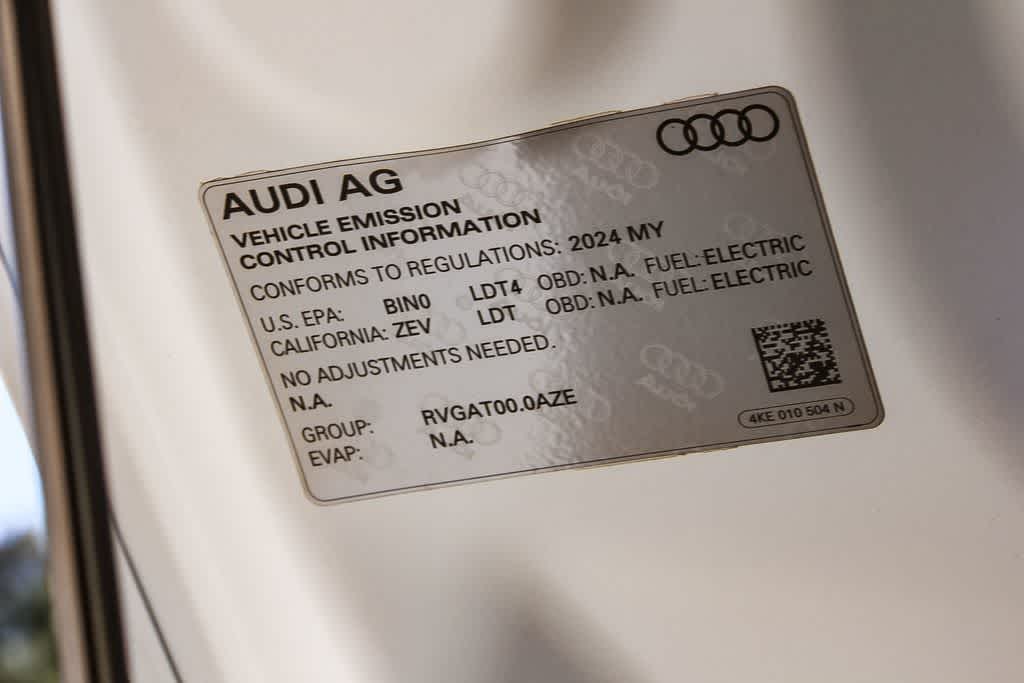 Thumbnail: 2024 Audi Q8 e-tron - 26