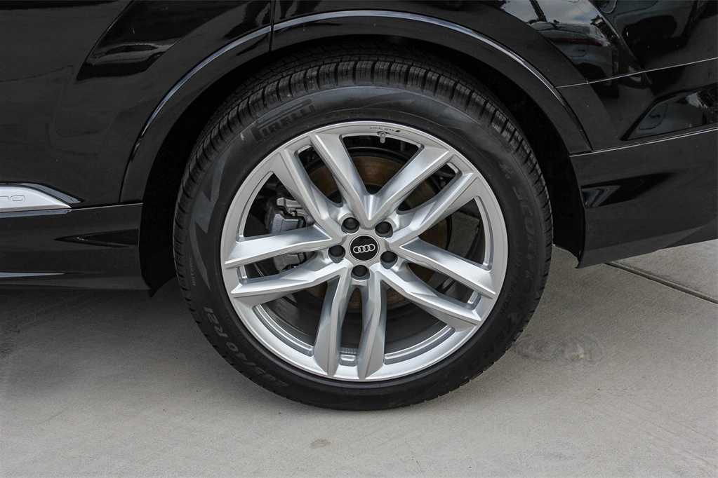 Thumbnail: 2025 Audi Q7 - 10