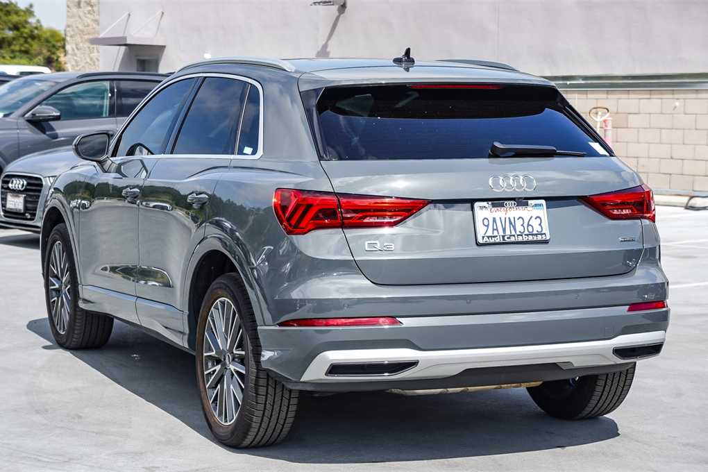 Thumbnail: 2022 Audi Q3 - 6