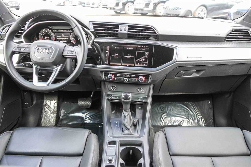 Thumbnail: 2023 Audi Q3 - 13