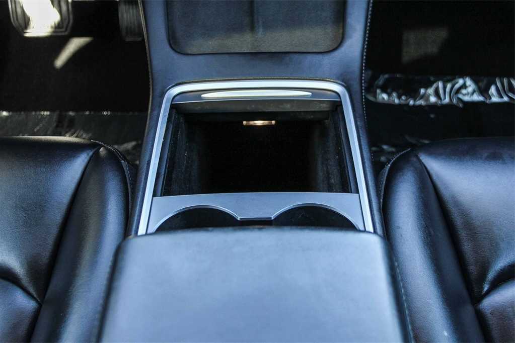 Thumbnail: 2021 Tesla Model 3 - 14