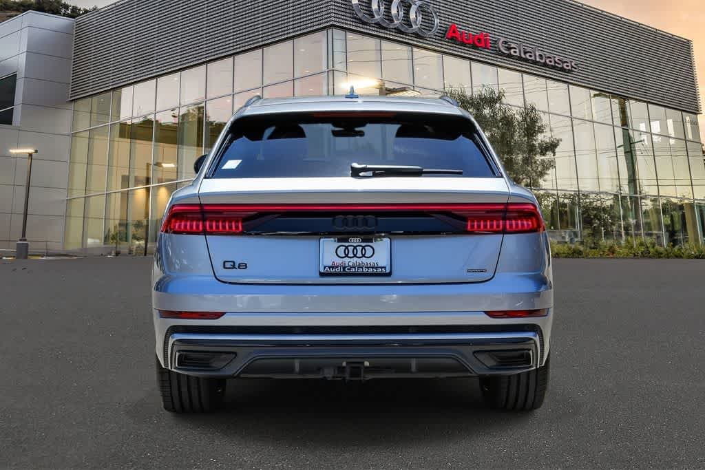 Thumbnail: 2021 Audi Q8 - 3