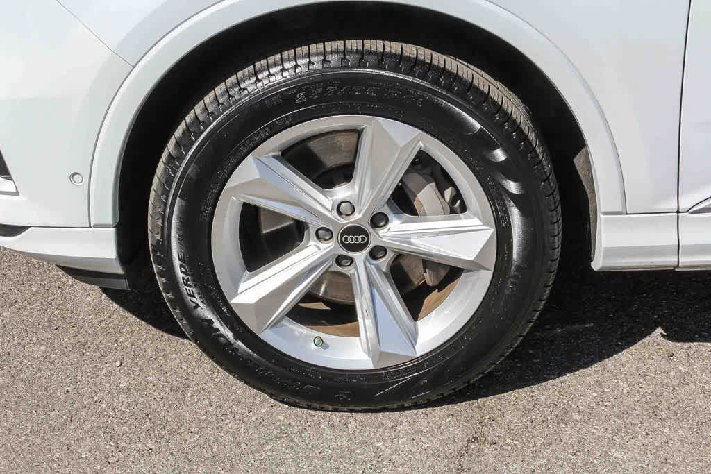 Thumbnail: 2023 Audi Q7 - 9