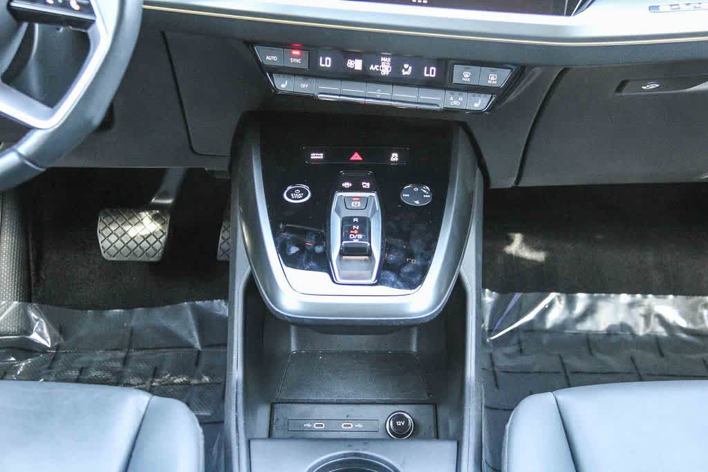 Thumbnail: 2023 Audi Q4 e-tron - 14