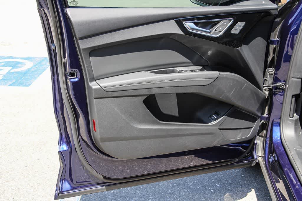 Thumbnail: 2023 Audi Q4 e-tron - 22