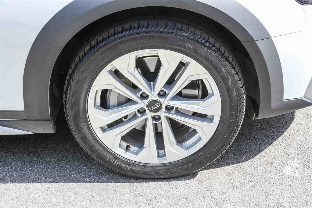 Thumbnail: 2023 Audi A4 - 9