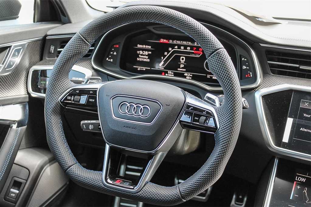 Thumbnail: 2025 Audi RS 6 - 15