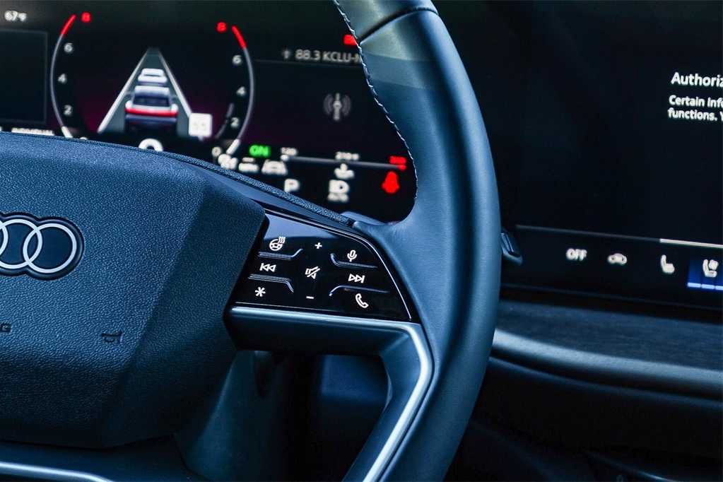 Thumbnail: 2025 Audi Q5 - 17