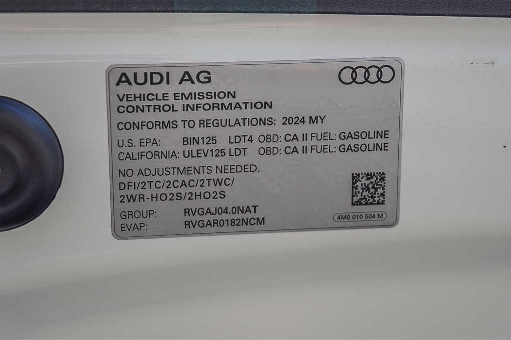 Thumbnail: 2024 Audi RS Q8 - 33
