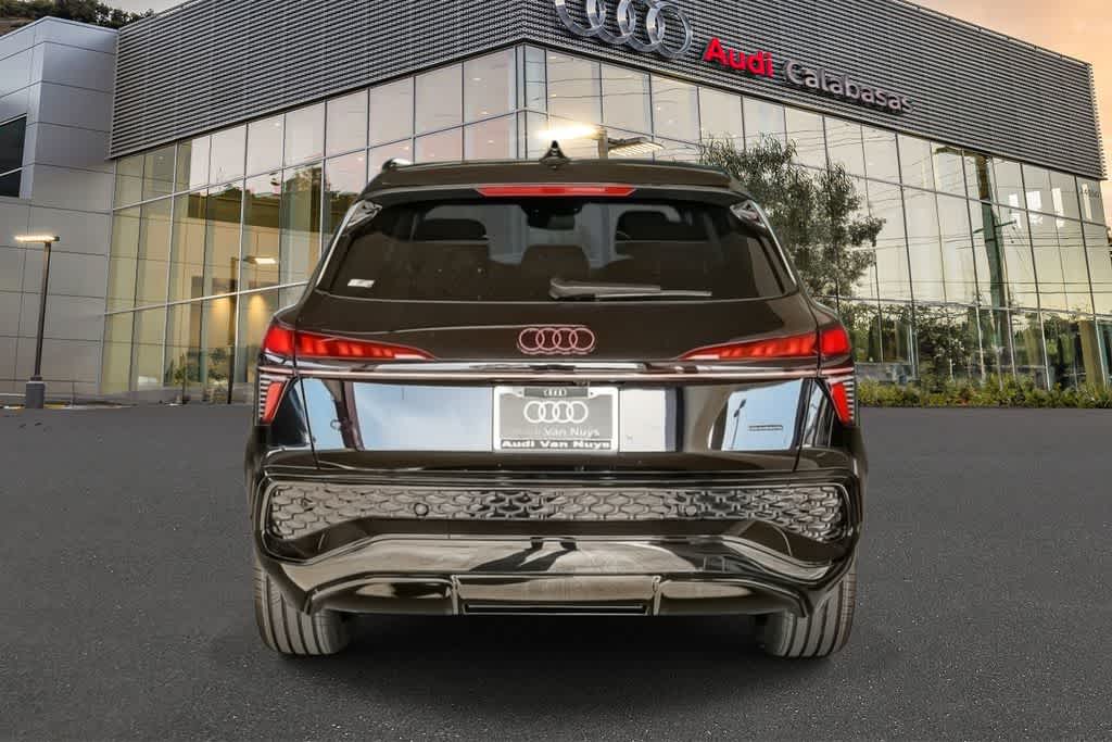 Thumbnail: 2026 Audi Q3 - 5