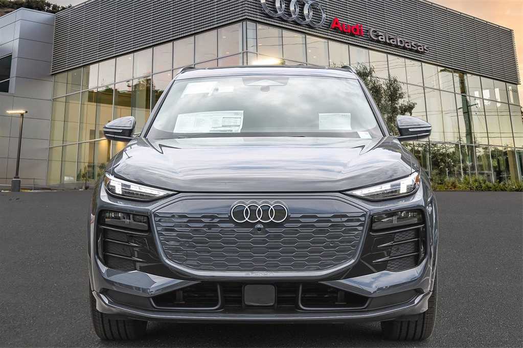 2025 Audi Q6 E-tron Premium Plus photo 2