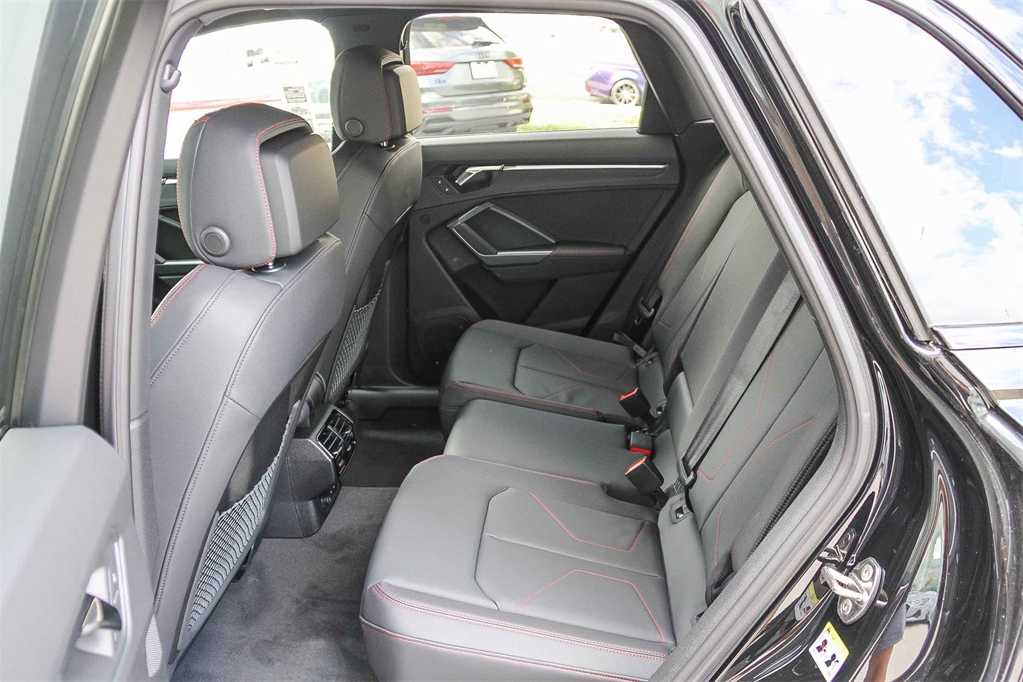 Thumbnail: 2025 Audi Q3 - 17