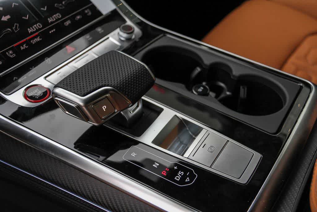 Thumbnail: 2026 Audi RS Q8 - 20