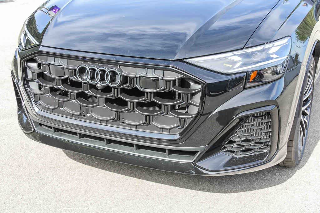 Thumbnail: 2026 Audi SQ8 - 8