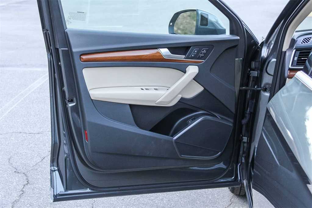 Thumbnail: 2022 Audi Q5 - 22