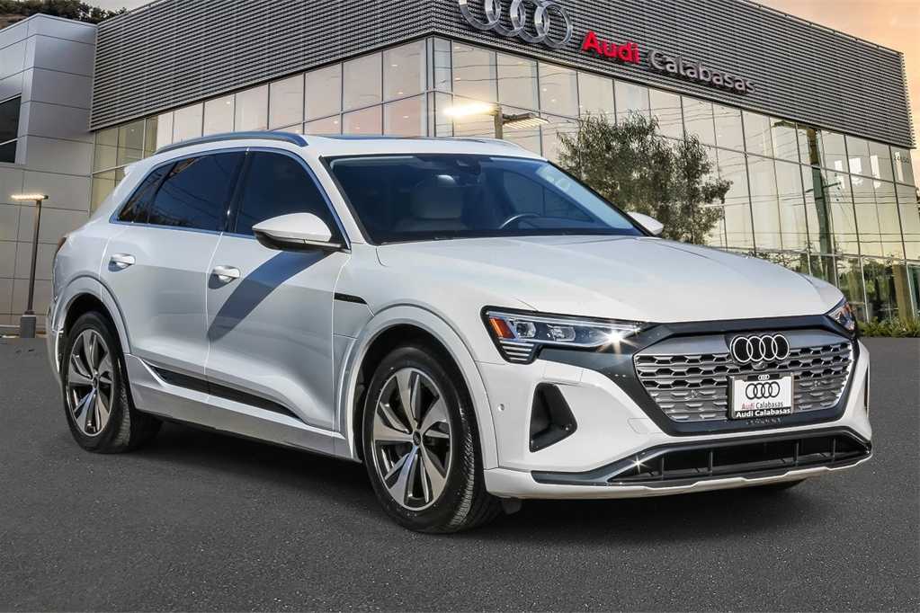 Thumbnail: 2024 Audi Q8 e-tron - 5