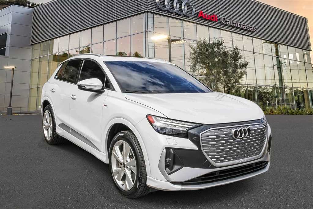 Thumbnail: 2023 Audi Q4 e-tron - 5